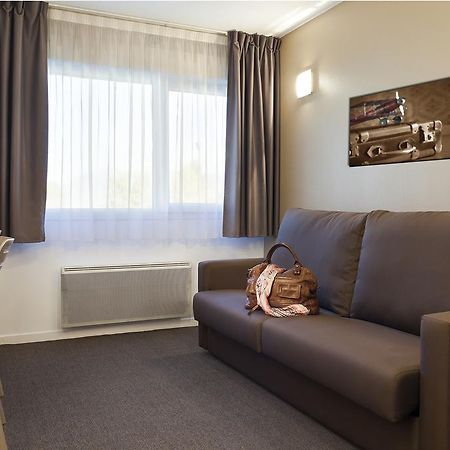 Appart Hotel Annecy Seynod Exteriör bild