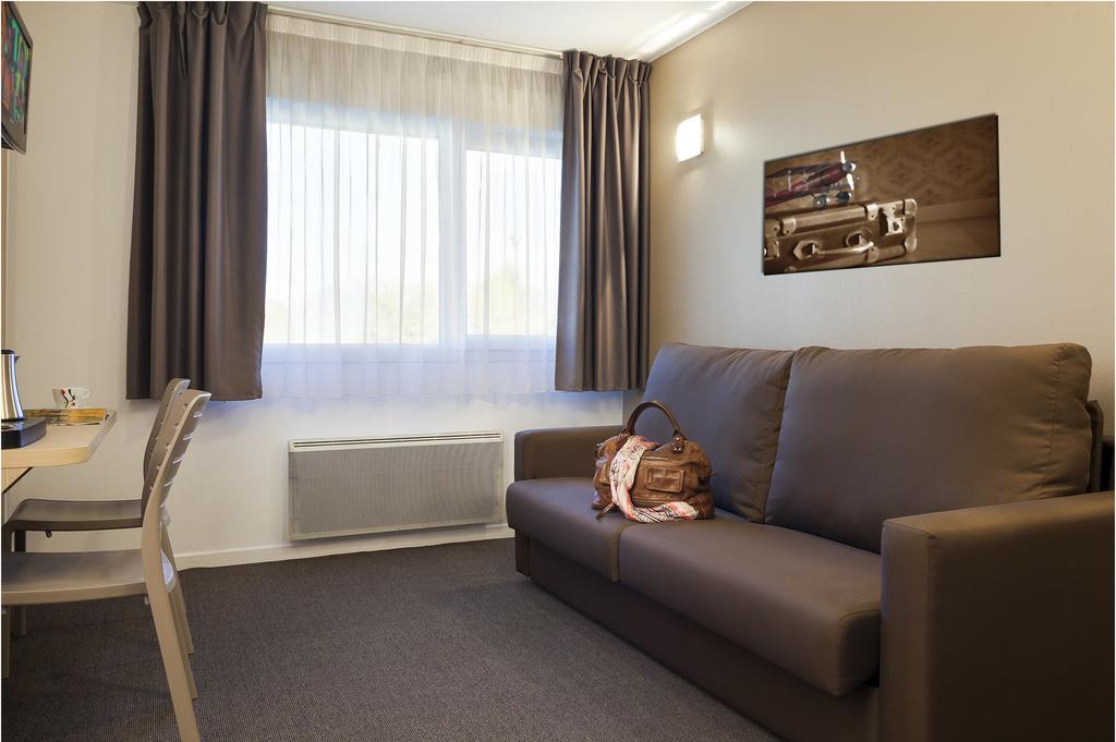 Appart Hotel Annecy Seynod Exteriör bild