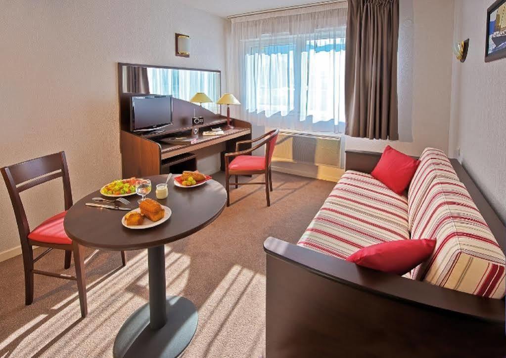 Appart Hotel Annecy Seynod Exteriör bild