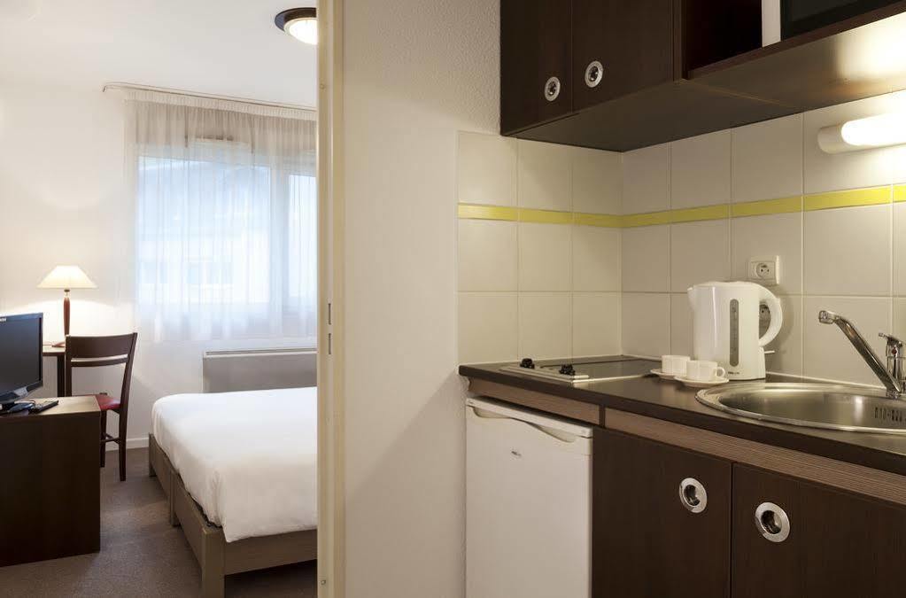 Appart Hotel Annecy Seynod Exteriör bild