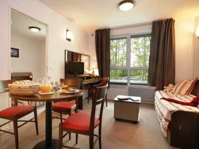 Appart Hotel Annecy Seynod Exteriör bild